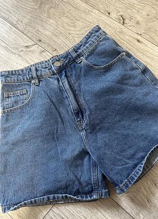 Всі шорти по 50