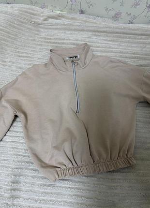 Продам кофту на замку