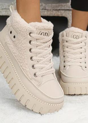 Зимові жіночі ботінки, кросівки ,черевики