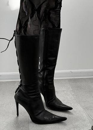 Високі вінтажні чоботи гостроносі чорні