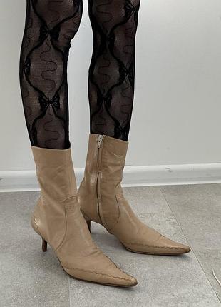 Вінтажні шкіряні чоботи