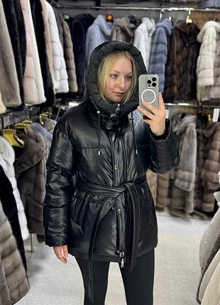Пуховик жіночий з еко шкіри . зима. розміри 42-54