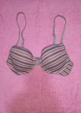 Красивый бюстгальтер ck one