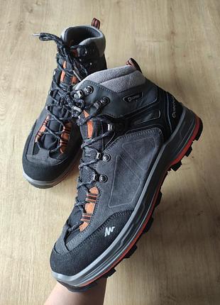 Крутые мужские водонепроницаемые ботинки  quechua , франция . размер 45.