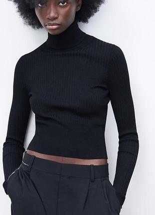 Базовый чёрный гольф водолазка в рубчик zara женский укороченный гольф