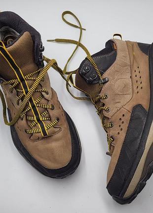 Кожаные мужские осенние полуботинки на мембране waterproof 
hoka one one tor summit