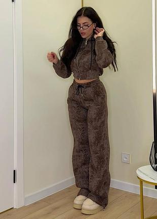 Спортивный костюм