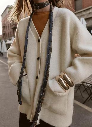 Трикотажный кардиган с v-образным вырезом