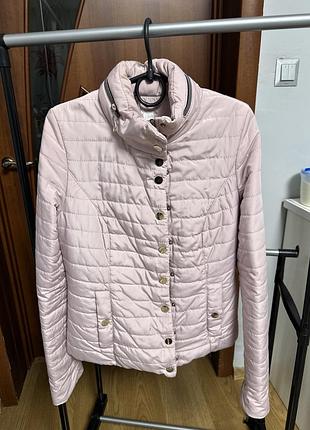 Жіноча куртка 44