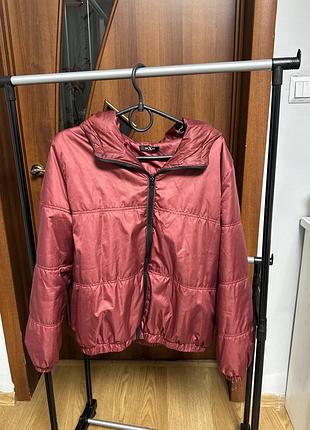 Жіноча куртка