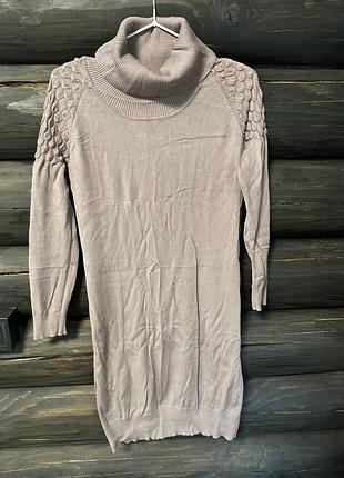 Сукня міді з фігурними плечима пряма