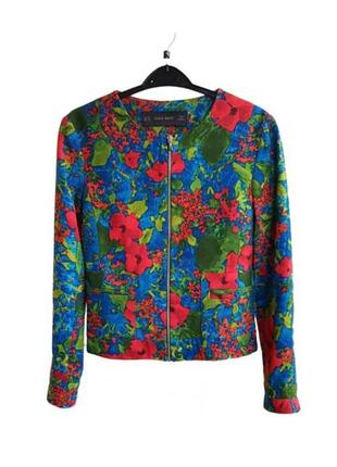 Короткий жакет в квітковмй принт zara піджак на блискавці бомбер