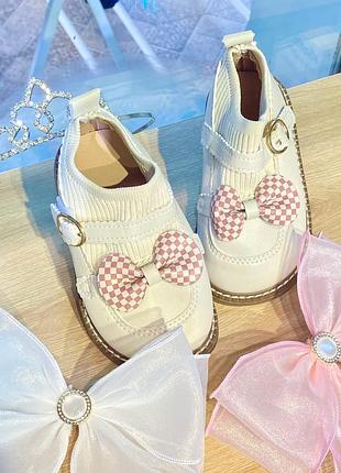 Класні туфлі на дівчинку 4