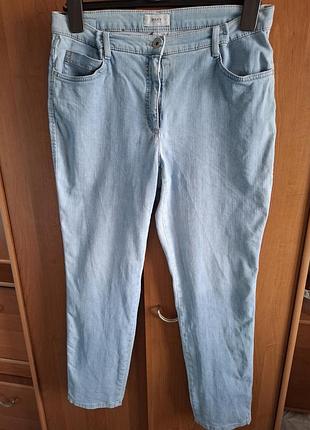 Джинсы женские стрейч р 48.стильная классика