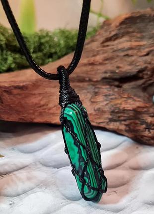 🔺💎🍀 плетеный кулон-сеточка в стиле макраме натуральный малахитом пресс.