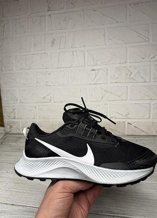 Крутые черные кроссовки  nike pegasus trail 3 р 37-38