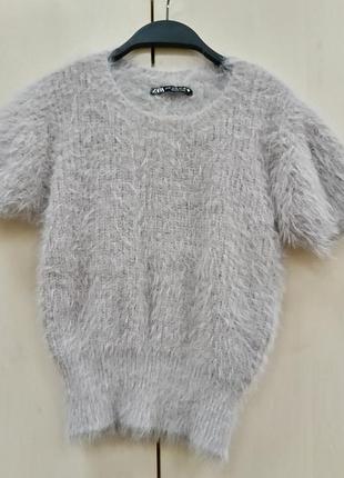 Свитер zara пушистый с коротким рукавом, s размер