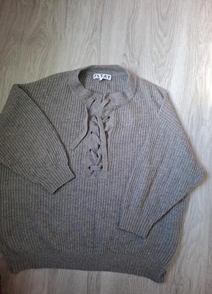 Свитер объемный s/м со шнуровкой