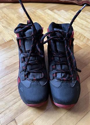 Зимові ботинки