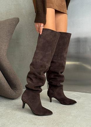 Демисезонные замшевые ботфорды