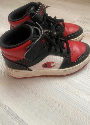 Кросівки демосезонні