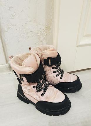 Теплые сапожки. состояние отлично.