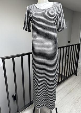 Плаття ззаду симпатичні шнурівки