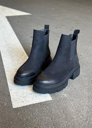 Челси женские демисезонные из нубука черного цвета