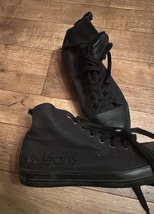 Продам зимові кеди kevin klein jeans.