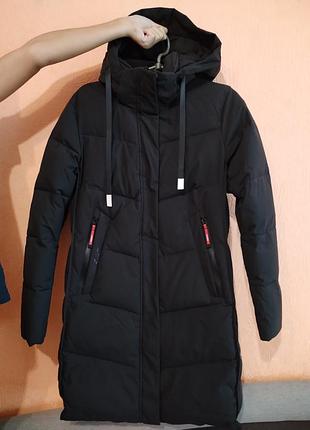 Женская зимняя куртка avencs 44/m – теплая, стильная, в отличном состоянии!
причина продажи – стала крупна по размеру.