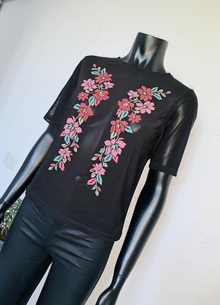 Blue inc woman футболка-сеточка чёрная с цветочной вышивкой, размер uk 12 (eu 40)