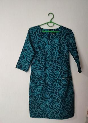 Платье б/у,п.о.г49,п.о.т.43,п.об50,дл.92,стан, как новая (имелась 2-3раз),два карманы.(взади на замочке).200грн.