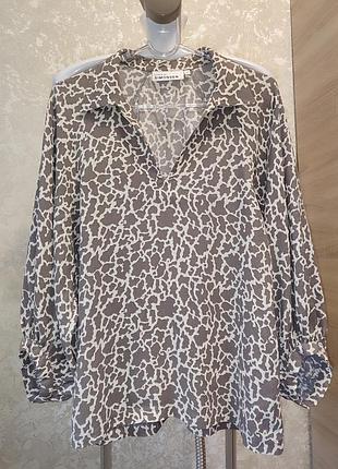 Блуза з пишними рукавами