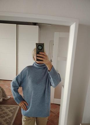 Теплый свитер голубой