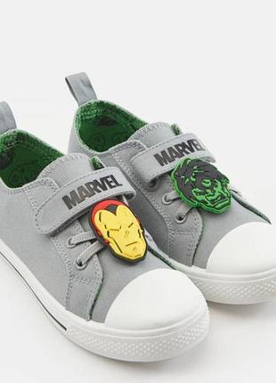 Стилтні кеди sinsay marvel 3