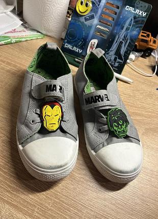 Стилтні кеди sinsay marvel 6