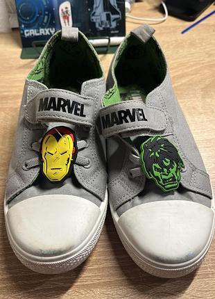 Стилтні кеди sinsay marvel 2