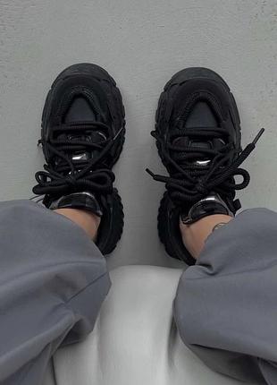 Жіночі кросівки