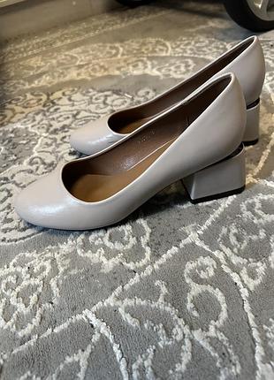 Туфлі жіночі 38