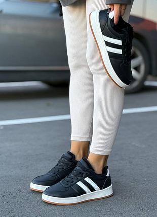 Кроссовки женские на меху