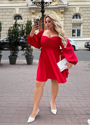 Невероятное женское платье