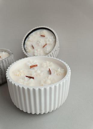 Свечи из натурального соевого воска в гипсовом кашпо