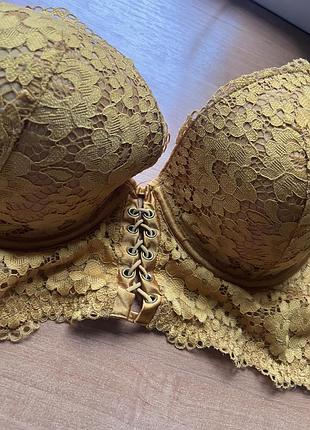 Бюстгальтер жовтого кольору. не вдягався ні разу.