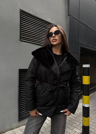 До -20❄ зимова тепла стьобана подовжена  куртка утеплена силіконом під пояс з хутровим воротом і капішоном