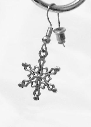 Подарок за покупку! серьги снежинки! бижутерный сплав! ручная работа!