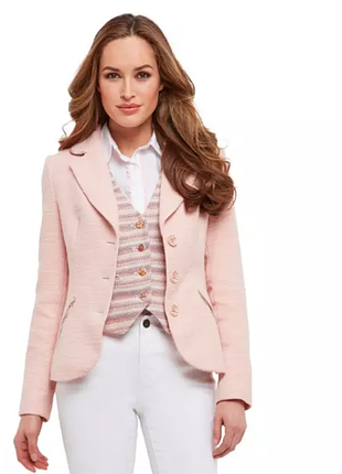 Ніжно рожевий жакет р.40