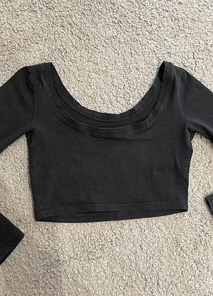 Короткий кроп топ