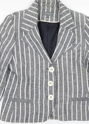 Женский льняной пиджак в серо-белую полоску на пуговицах с карманами от бренда et vous