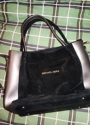 Сумка среднего размера