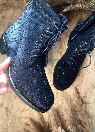 Женские темно синие демисезонные ботинки на шнурках в стразах 36-40р